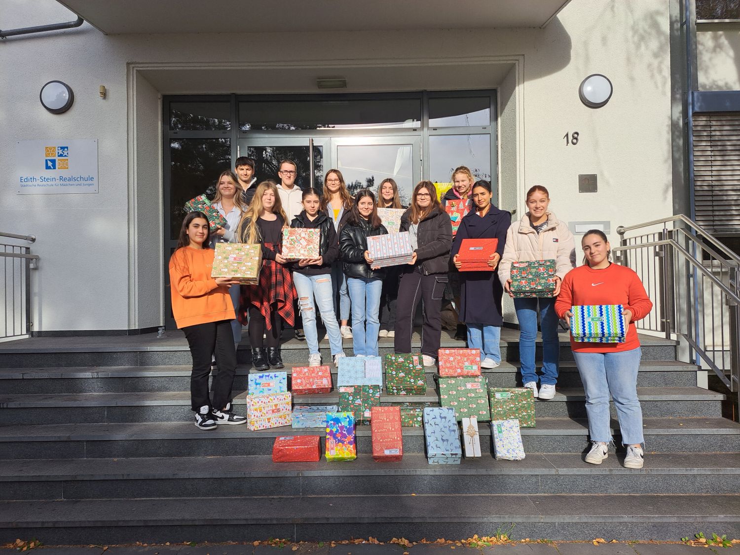 Freude lässt sich einpacken – Weihnachten im Schuhkarton